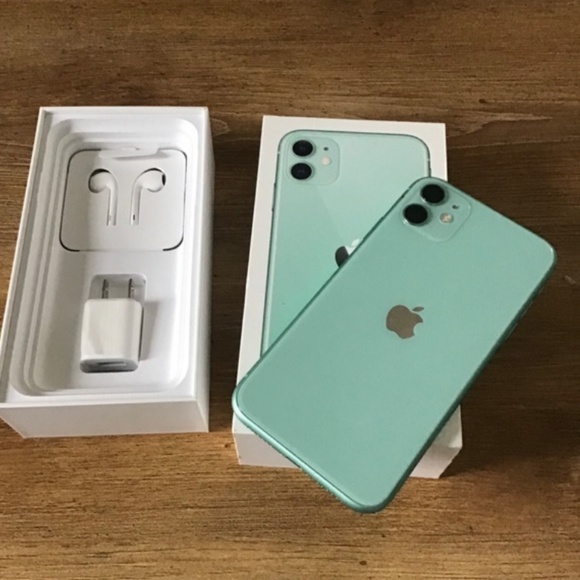 iPhone 11 in green 64gb unlocked, clean IMEI